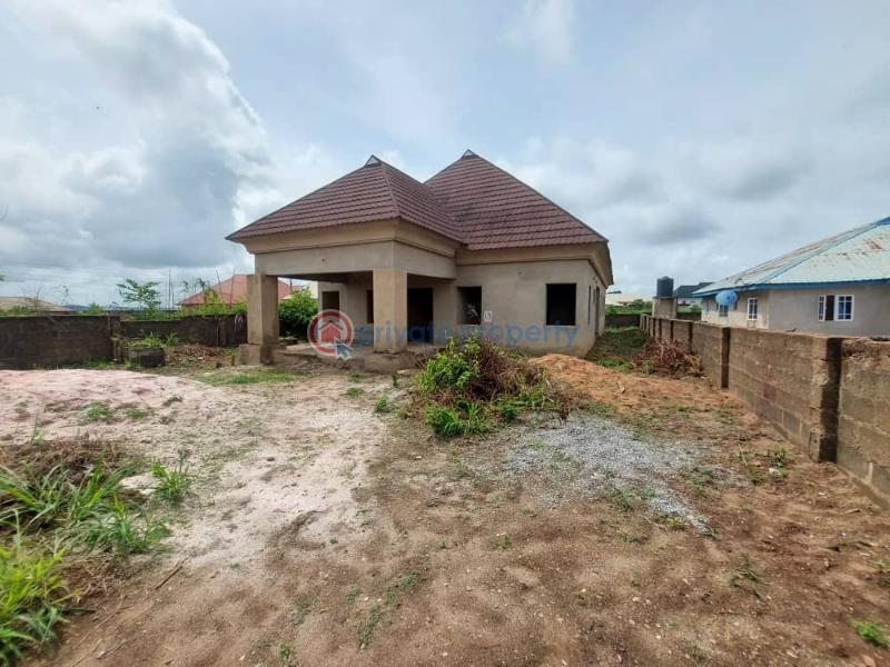 4 bedroom Detached Bungalow For Sale Laderin Estate Agunrete Ikereku. Oke Mosan Abeokuta Ogun - 8