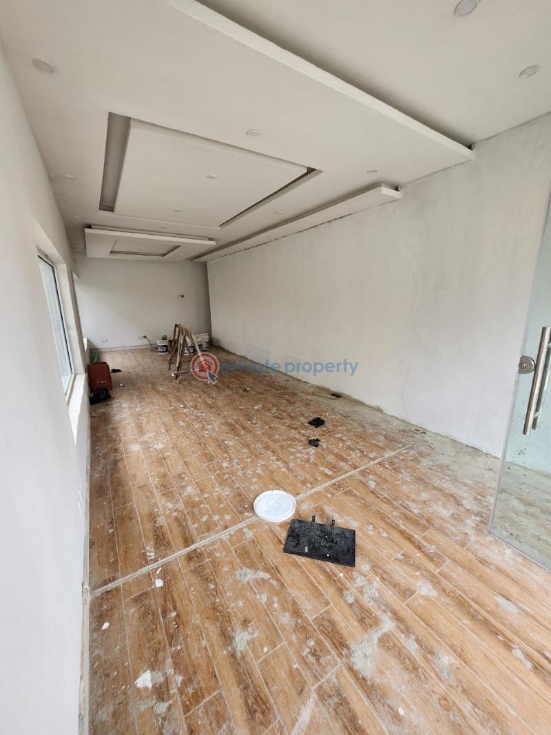 Shop For Rent Lekki Phase 1 Lagos - 4