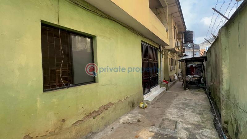 Land For Sale Off Cmd Magodo Shangisha Shangisha Kosofe/Ikosi Lagos - 0