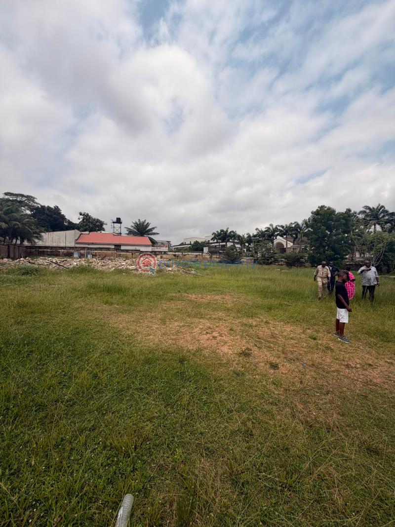 Land For Sale Kobiewu Crescent, Iyanganku Gra, Ibadan. Ibadan Oyo - 3