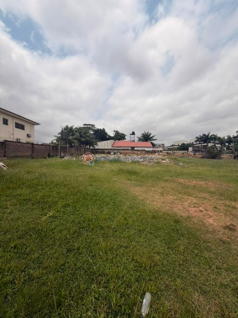 Land For Sale Kobiewu Crescent, Iyanganku Gra, Ibadan. Ibadan Oyo - 1