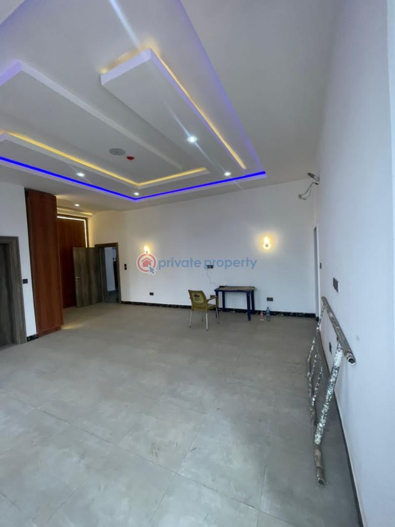 7 bedroom Detached Duplex For Sale Guzape Abuja Phase 1  - 2