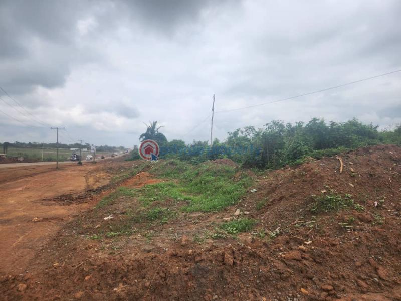 Industrial Land For Sale Along Ijebu Ode , Gbaro, Idi Ayunre Odo ona Ibadan Oyo - 0