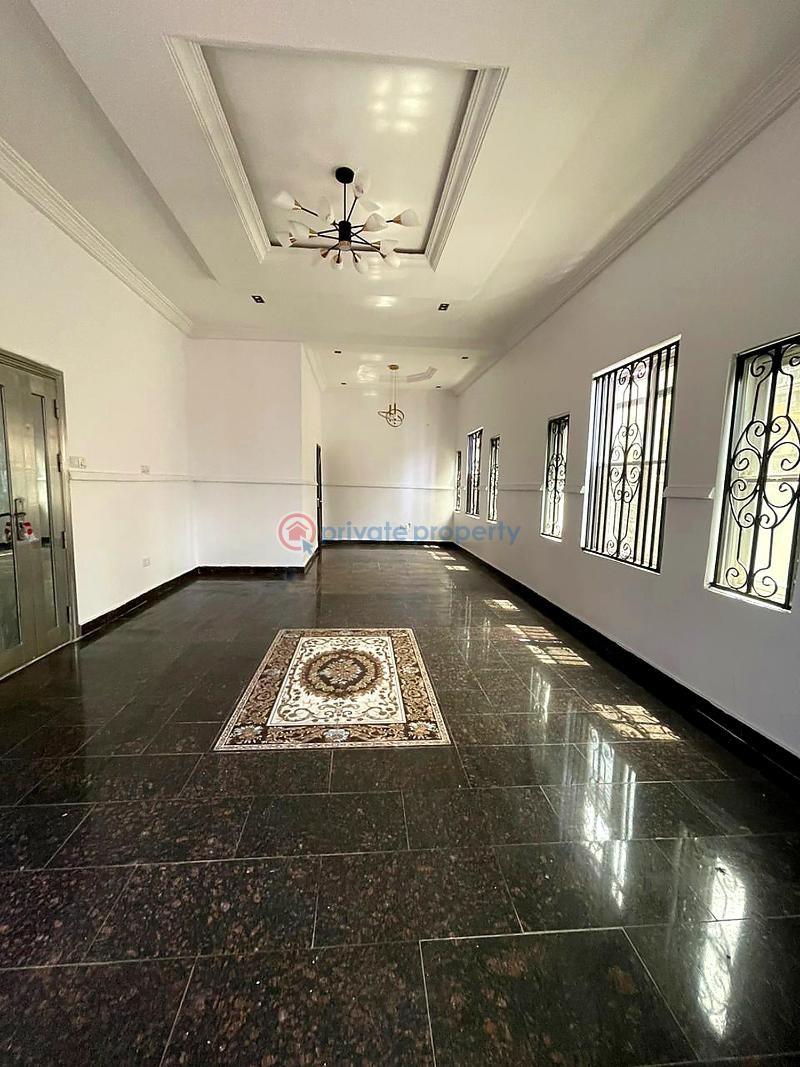 8 bedroom House For Sale Lekki Lagos - 1