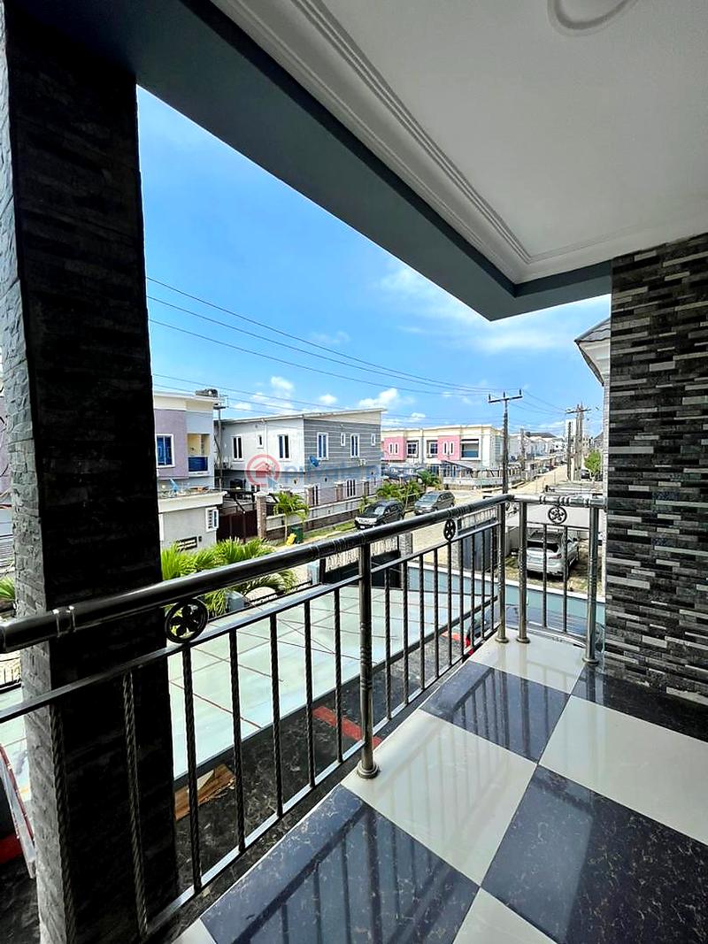 8 bedroom House For Sale Lekki Lagos - 7