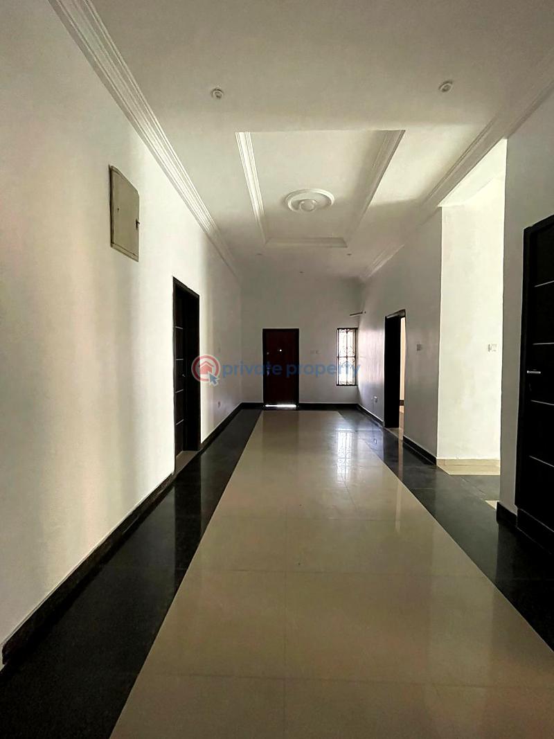 8 bedroom House For Sale Lekki Lagos - 3