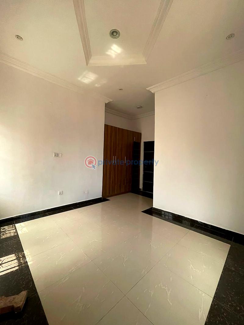 8 bedroom House For Sale Lekki Lagos - 4