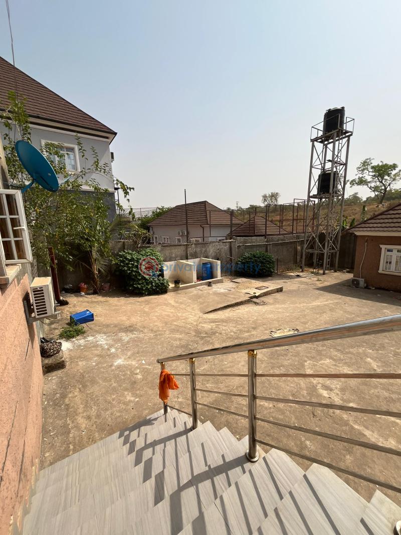 8 bedroom Detached Duplex For Sale Kaura Abuja Phase 2  - 5