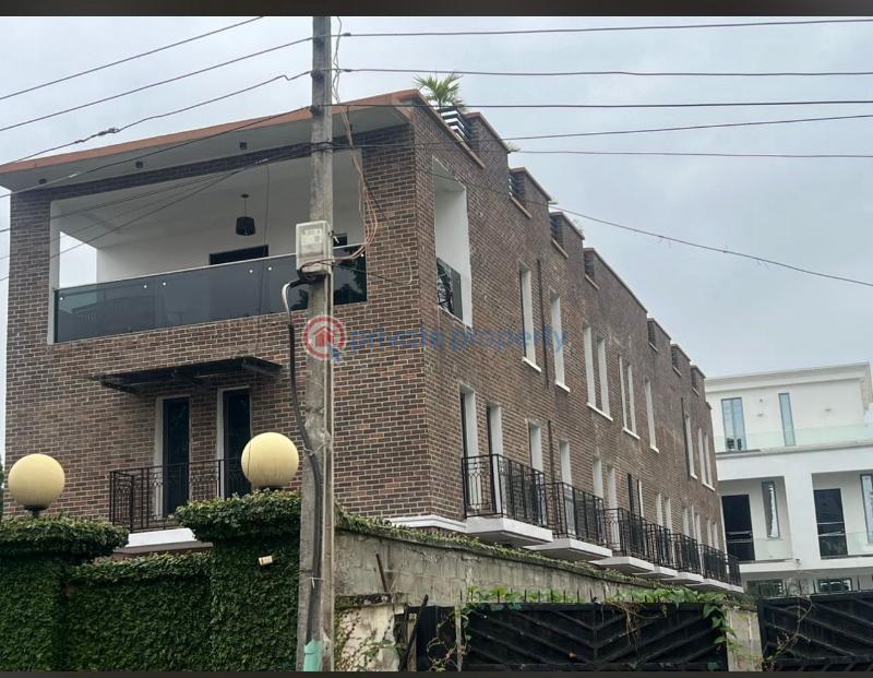 8 bedroom Detached Duplex For Sale Ikeja GRA Lagos