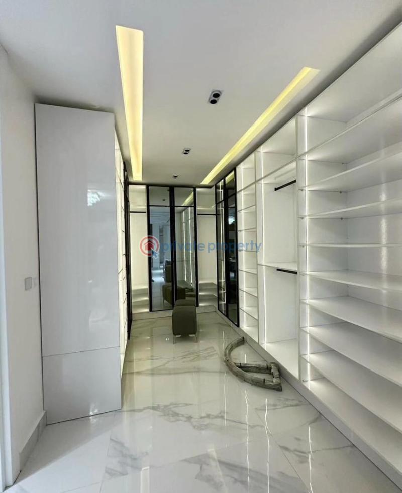 8 bedroom Duplex For Sale Royal Garden Estate Ajah Lagos - 6