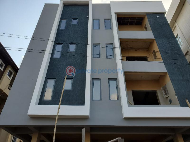 3 bedroom House For Sale Yaba Lagos