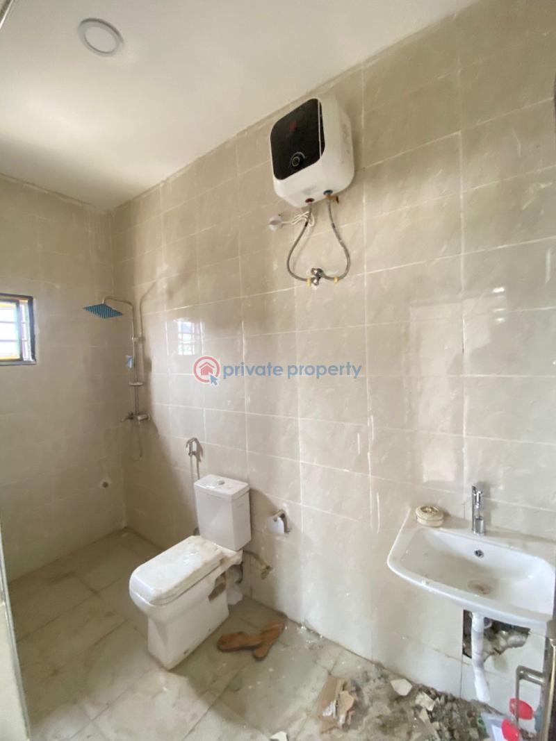 3 bedroom Block Of Flats For Sale Jahi Abuja Phase 2  - 2