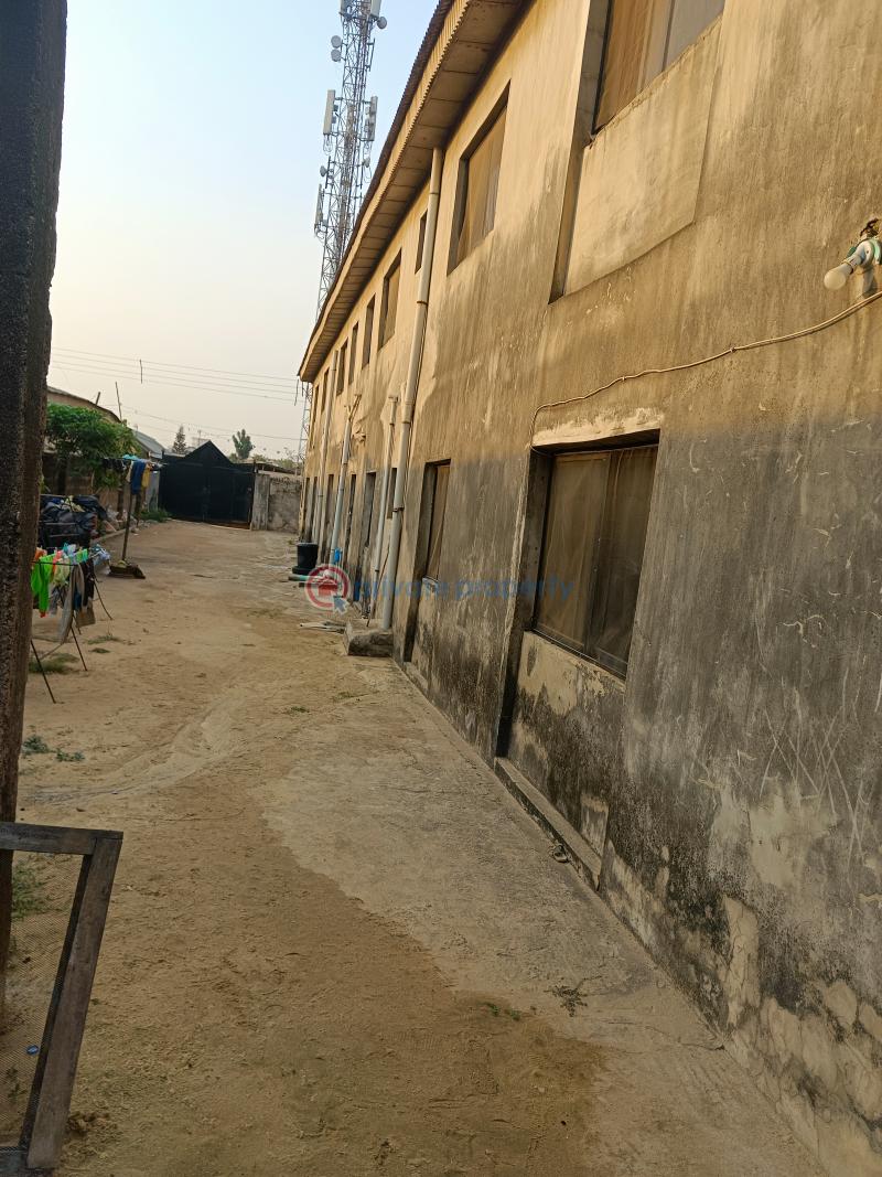 10 bedroom Block Of Flats For Sale After Laspo Tech University Odogunyan Ikorodu Lagos - 2