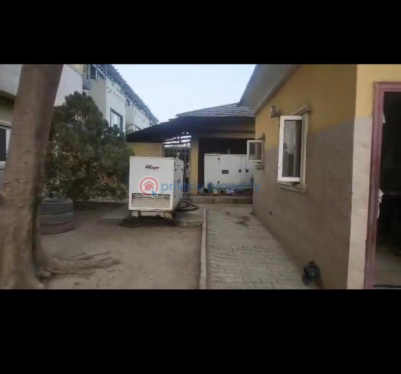 3 bedroom Block Of Flats For Sale Jabi Abuja Phase 2  - 1