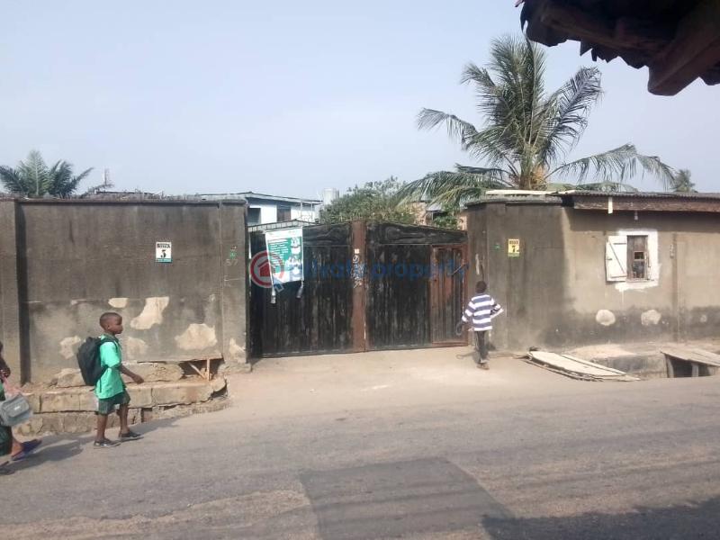 Bungalow For Sale Ponle Street Egbeda Egbe/Idimu Lagos - 8