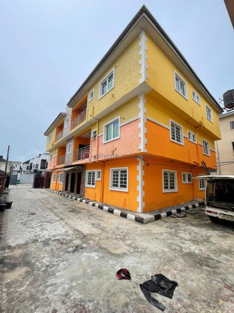 3 bedroom Block Of Flats For Rent Osapa London Lekki Lagos - 4