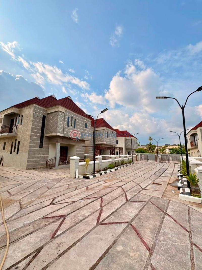 House For Sale Ps Court, Adenuga, Old Bodija, Ibadan  Ibadan Oyo - 0