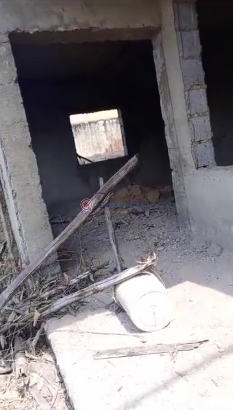 4 bedroom Semi detached Duplex For Sale 10 Odehinde Street, Felele Molete Ibadan Oyo - 3