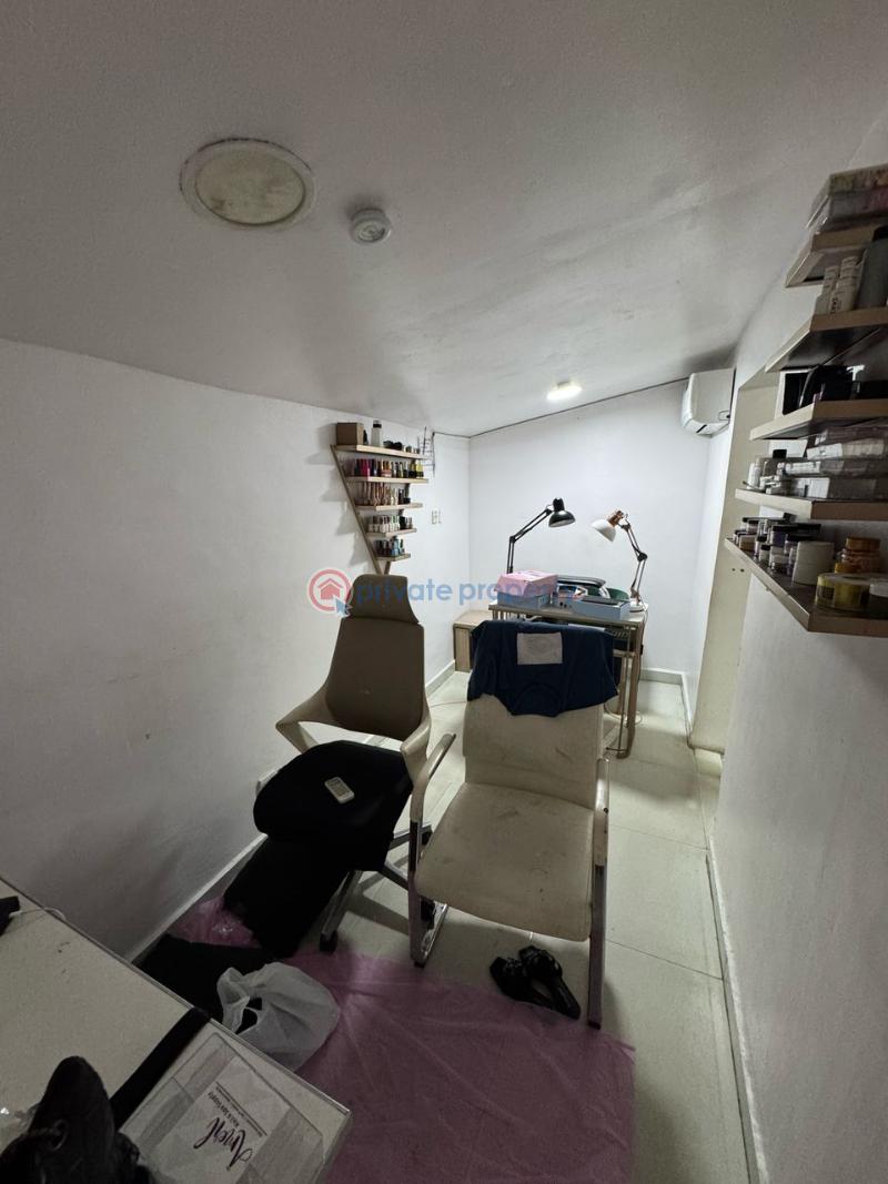 Shop For Rent Lekki Phase 1 Lagos - 3