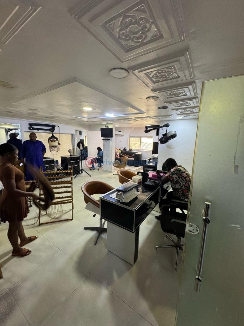 Shop For Rent Lekki Phase 1 Lagos - 2