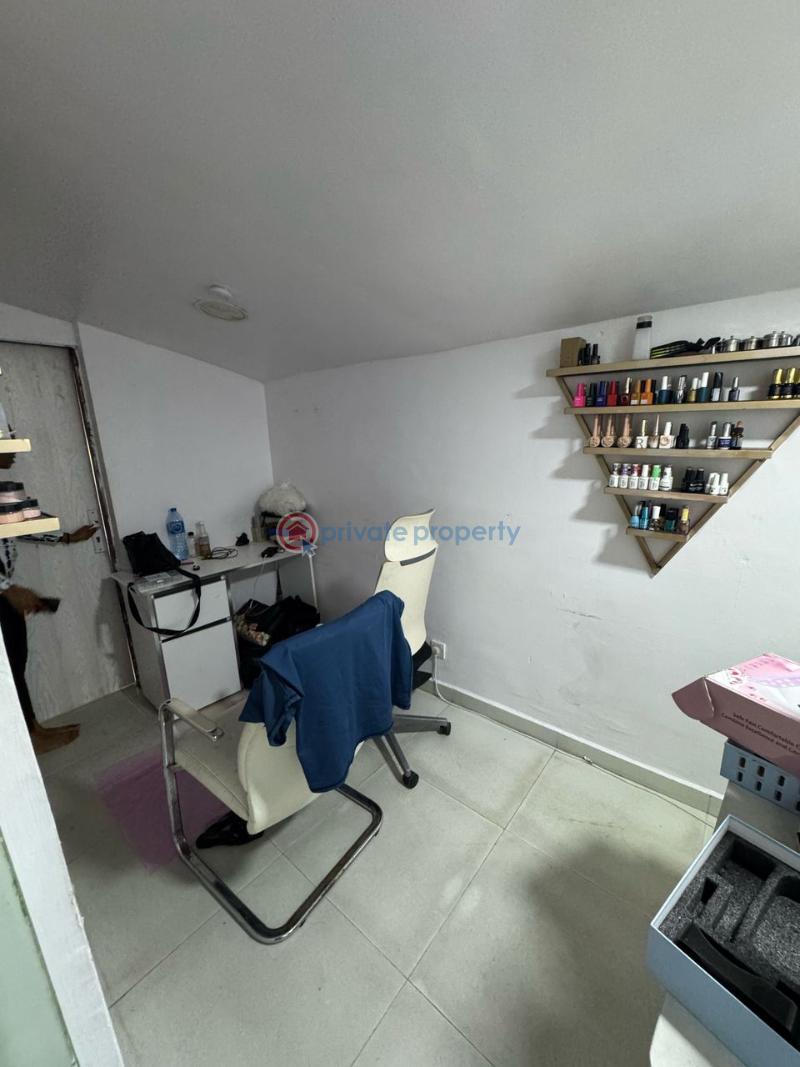 Shop For Rent Lekki Phase 1 Lagos - 6
