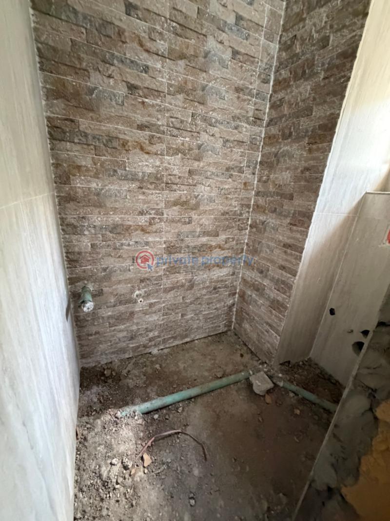 Shop For Rent Lekki Phase 1 Lagos - 8