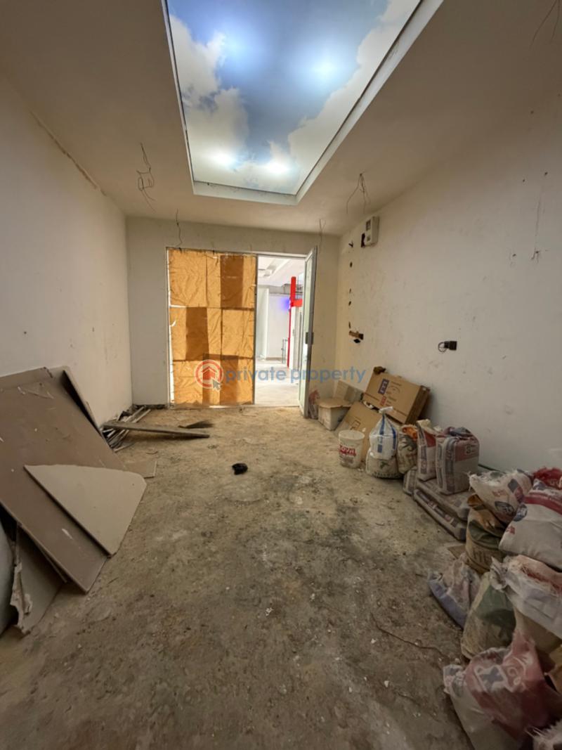 Shop For Rent Lekki Phase 1 Lagos - 4