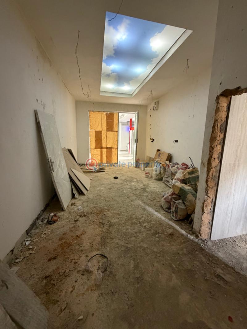 Shop For Rent Lekki Phase 1 Lagos - 3