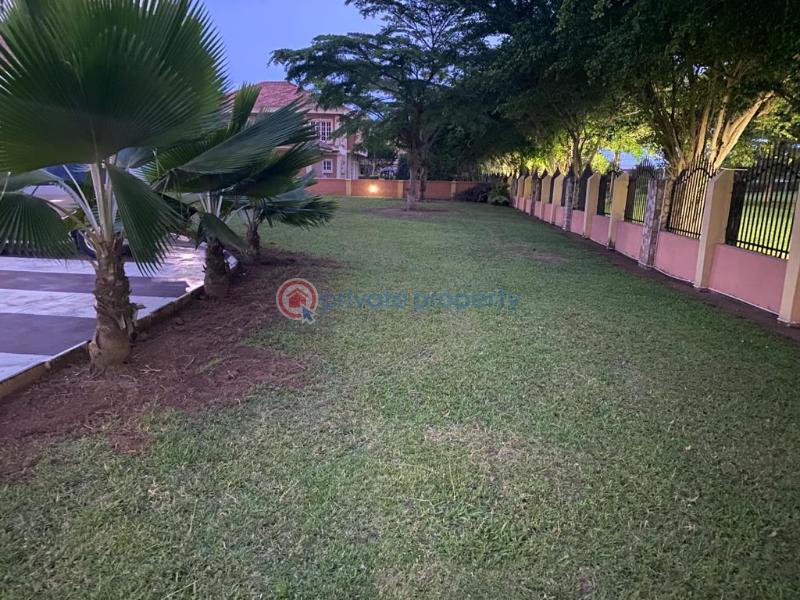 8 bedroom Detached Duplex For Sale Estate By Lekki Ajah Lagos - 6