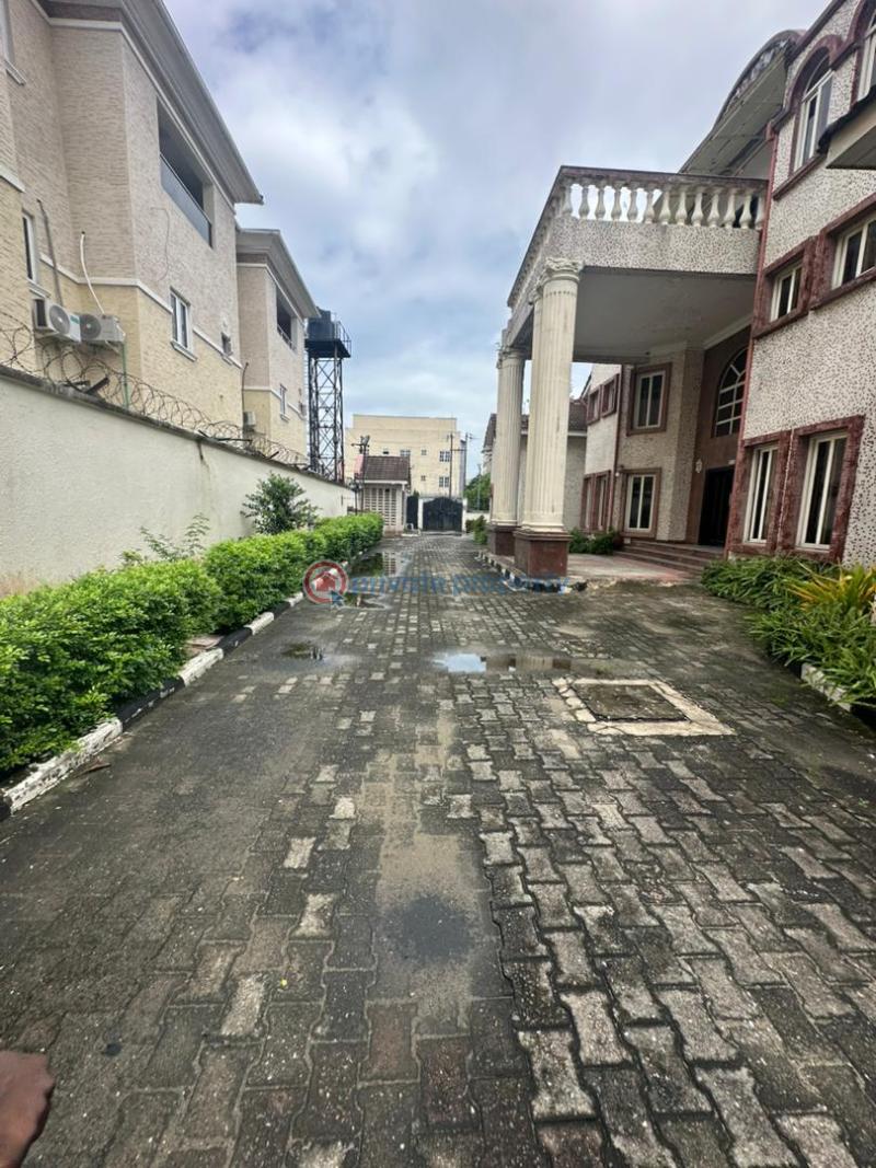 8 bedroom Commercial Property For Rent Victoria Island Lagos - 3