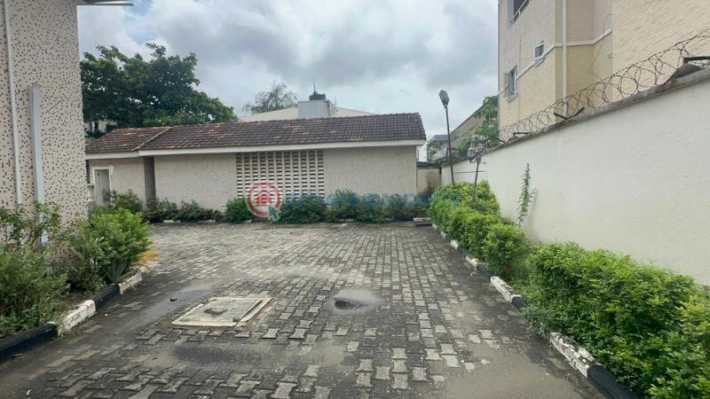8 bedroom Commercial Property For Rent Victoria Island Lagos - 6