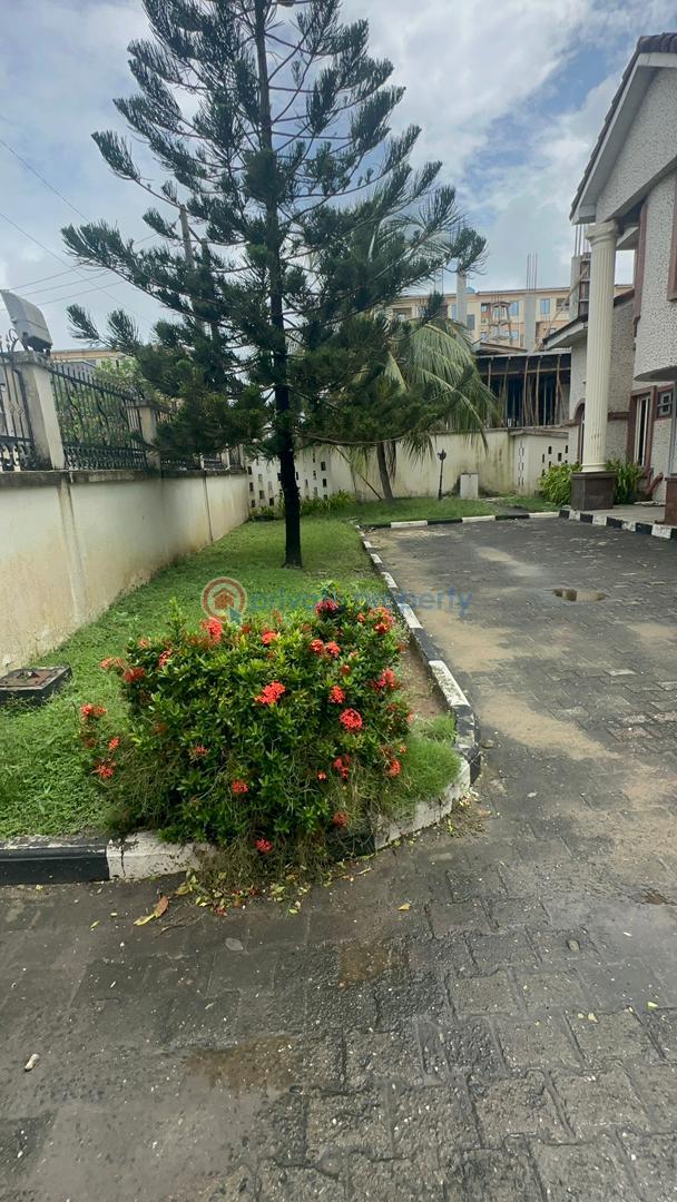 8 bedroom Commercial Property For Rent Victoria Island Lagos - 11