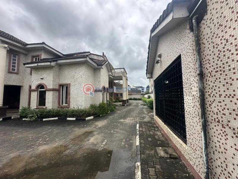 8 bedroom Commercial Property For Rent Victoria Island Lagos - 1