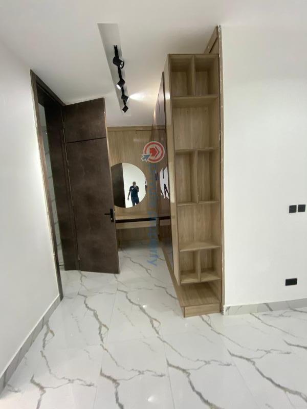 5 bedroom Detached Duplex For Sale Chevron Drive Lekki Lagos - 5