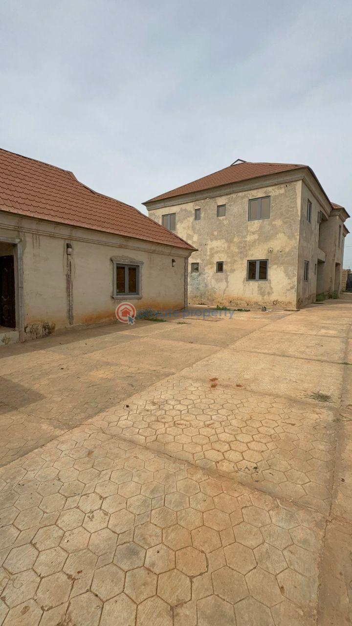 2 bedroom Block Of Flats For Sale Adebomi Oleyo Road Ashipa Tipper Garage Akala Express Ibadan Oyo - 8
