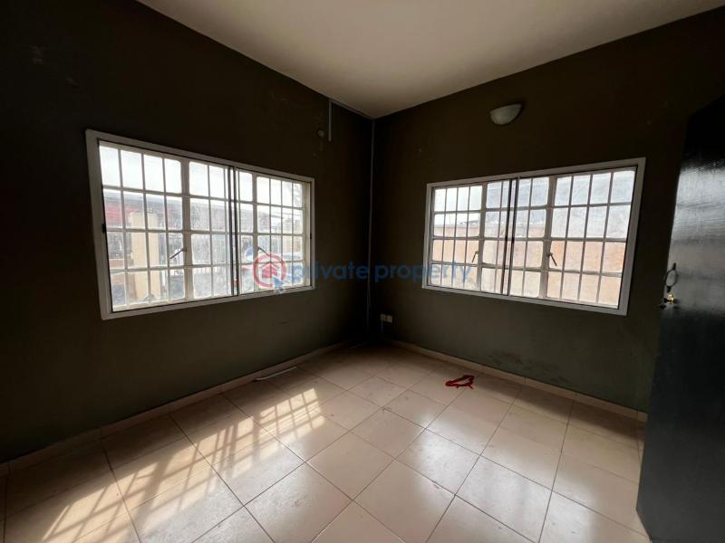 10 bedroom House For Sale Soluyi Ifako-Gbagada Lagos - 3