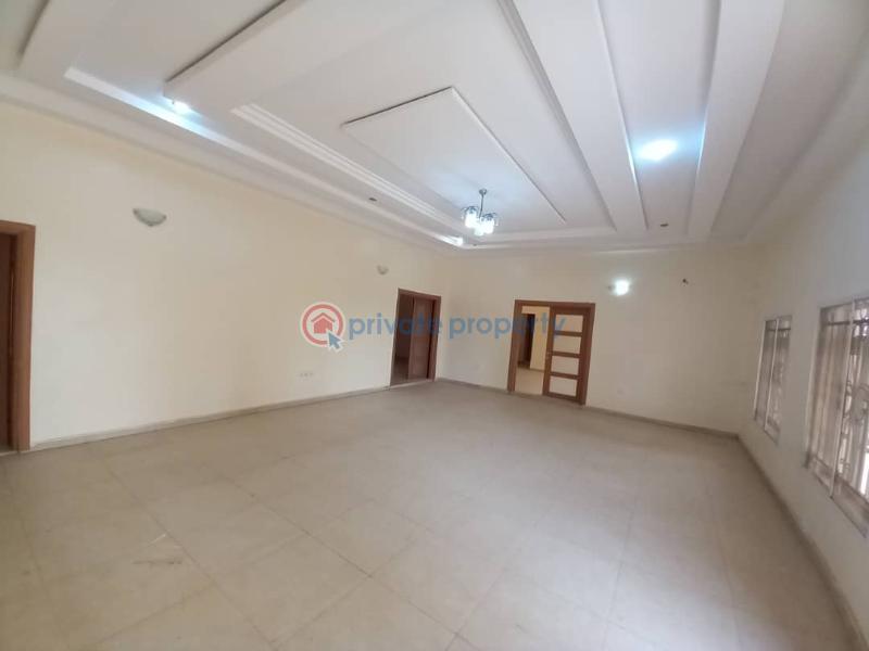 For sale 9 bedroom Bungalow University Of Abuja Teaching Hospital