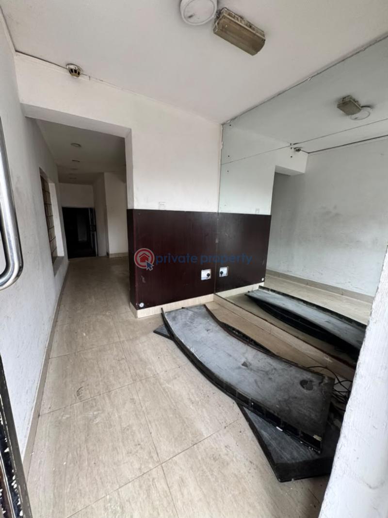 9 bedroom Commercial Property For Rent Victoria Island Lagos - 10