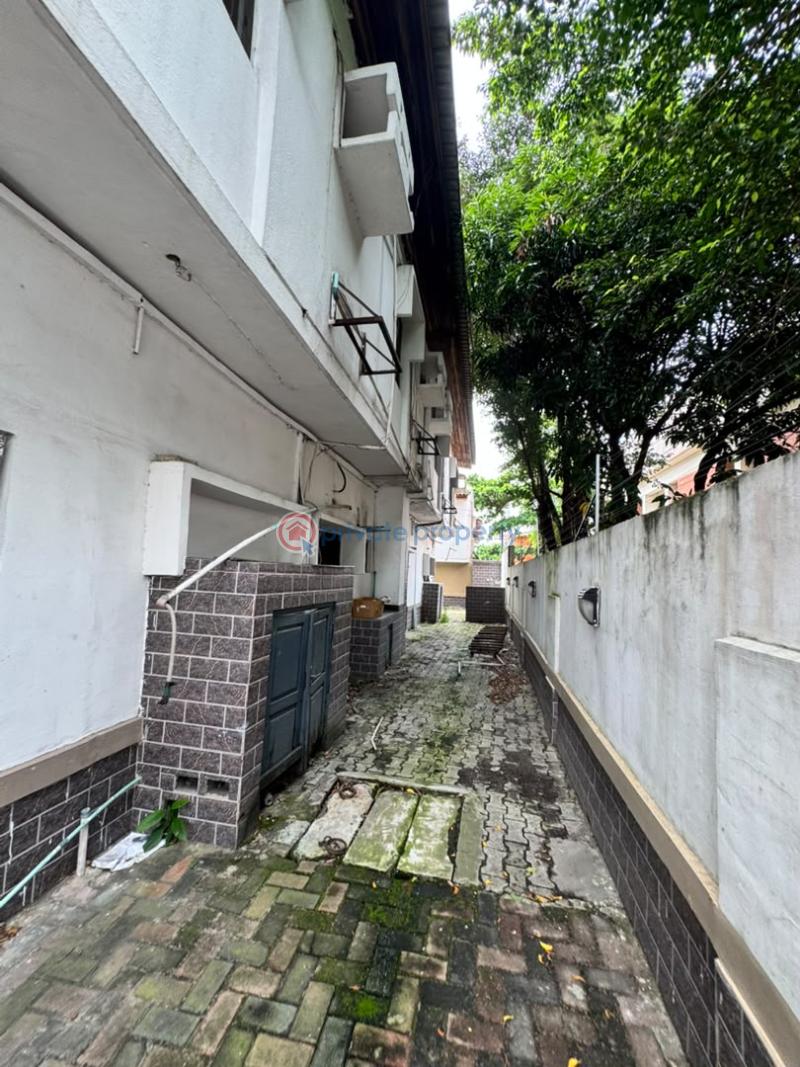 9 bedroom Commercial Property For Rent Victoria Island Lagos - 12
