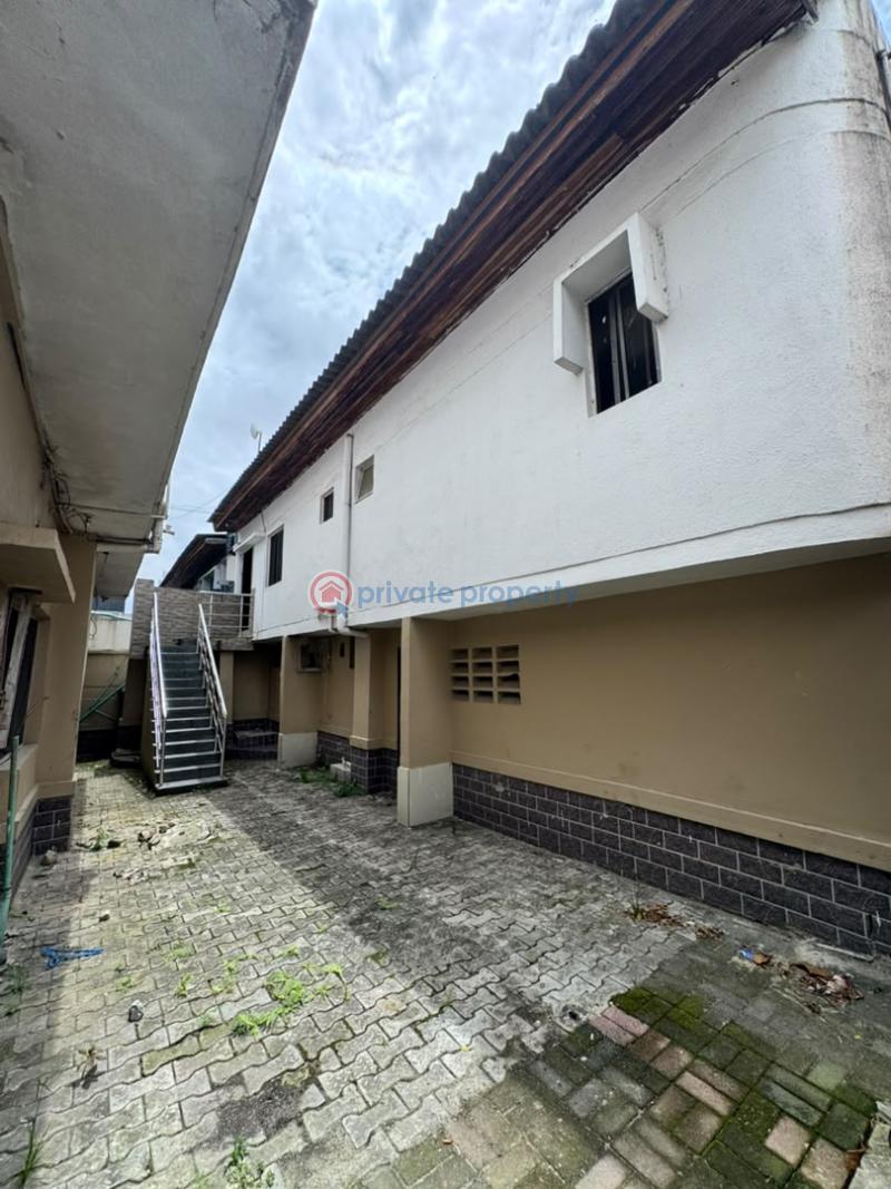 9 bedroom Commercial Property For Rent Victoria Island Lagos - 15