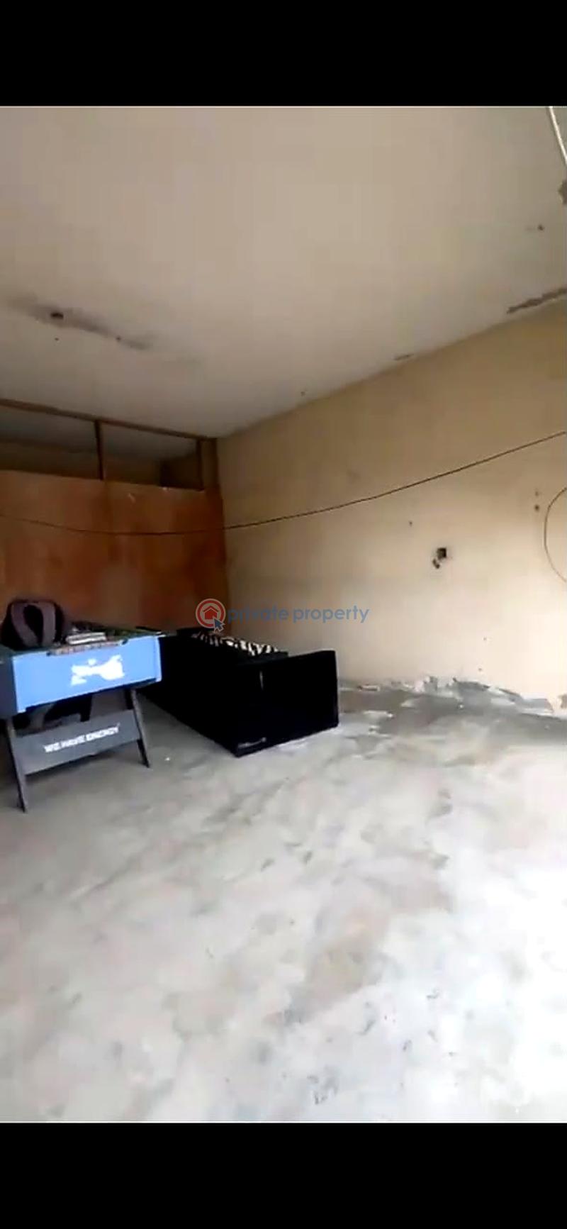 9 bedroom House For Rent 4.⁠ ⁠good For: Bank, Hospital, School, Showroom, Corporate H Victoria Island Lagos - 1