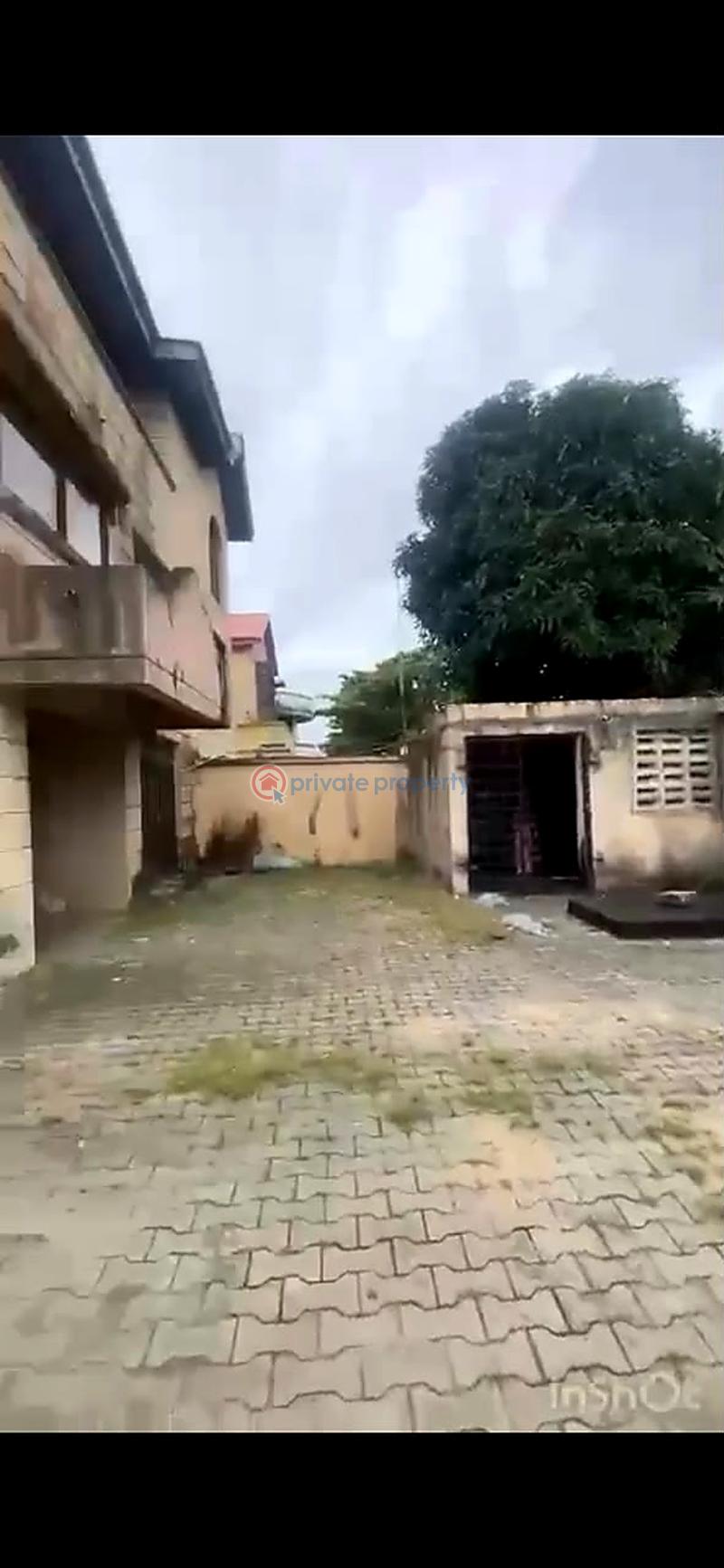 9 bedroom House For Rent 4.⁠ ⁠good For: Bank, Hospital, School, Showroom, Corporate H Victoria Island Lagos - 2