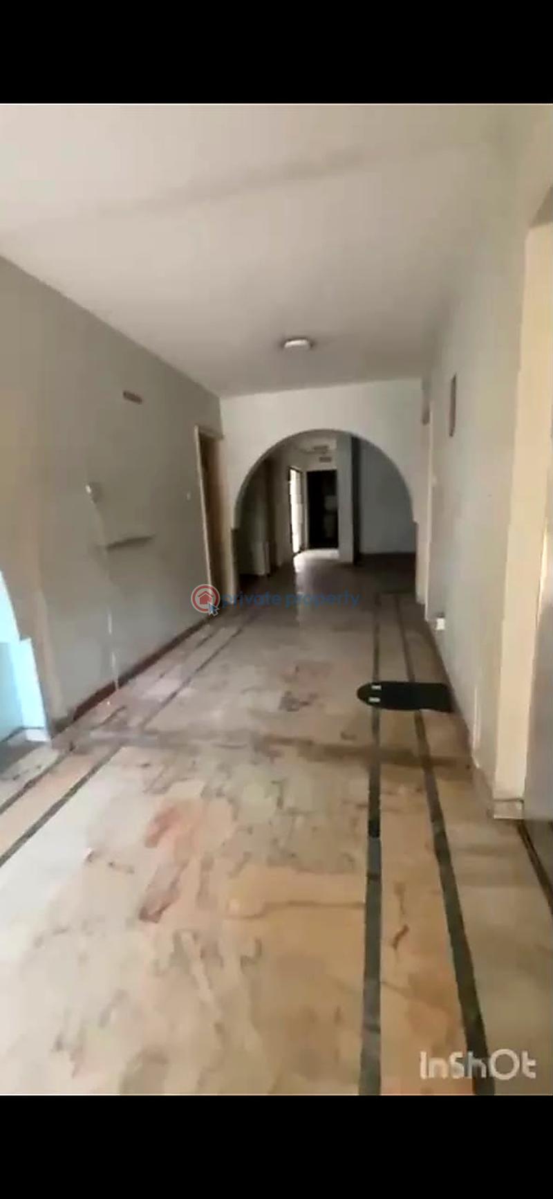 9 bedroom House For Rent 4.⁠ ⁠good For: Bank, Hospital, School, Showroom, Corporate H Victoria Island Lagos - 6