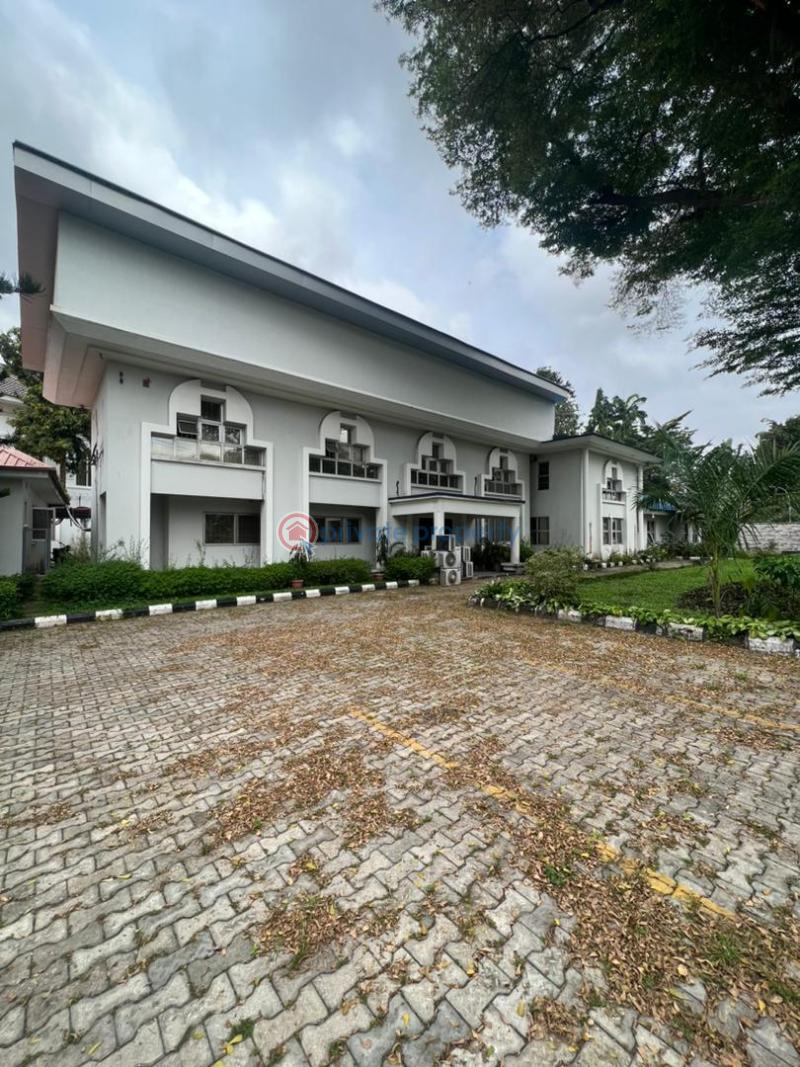 9 bedroom House For Rent Ikoyi Lagos - 3