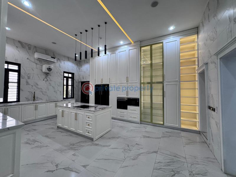 9 bedroom Detached Duplex For Sale Guzape Abuja Phase 1  - 5