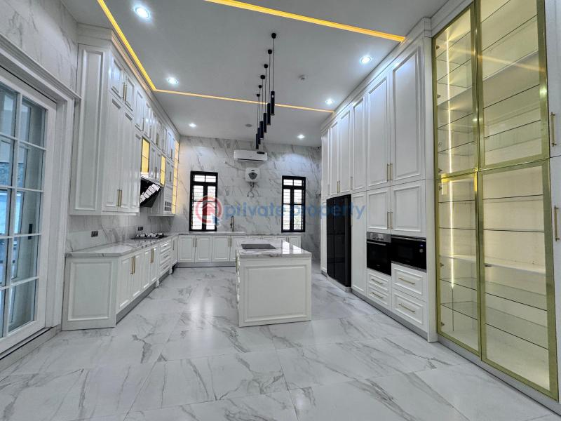 9 bedroom Detached Duplex For Sale Guzape Abuja Phase 1  - 8