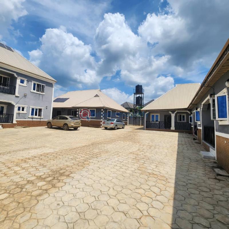 3 bedroom Block Of Flats For Sale Harmony Quarters Olorunda Area Akobo Ibadan Akobo Ibadan Oyo - 5