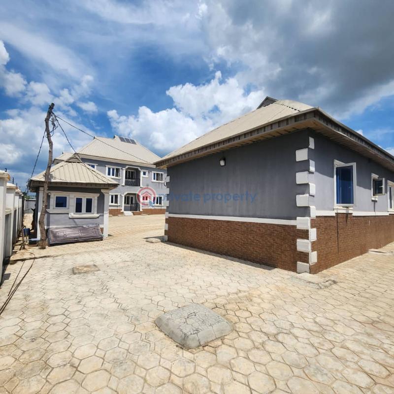 3 bedroom Block Of Flats For Sale Harmony Quarters Olorunda Area Akobo Ibadan Akobo Ibadan Oyo - 4
