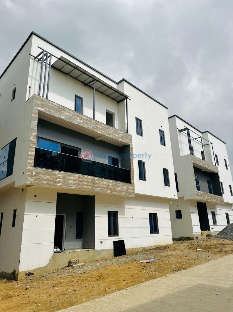 6 bedroom Detached Duplex For Sale Guzape Main Guzape Abuja Phase 1  - 1