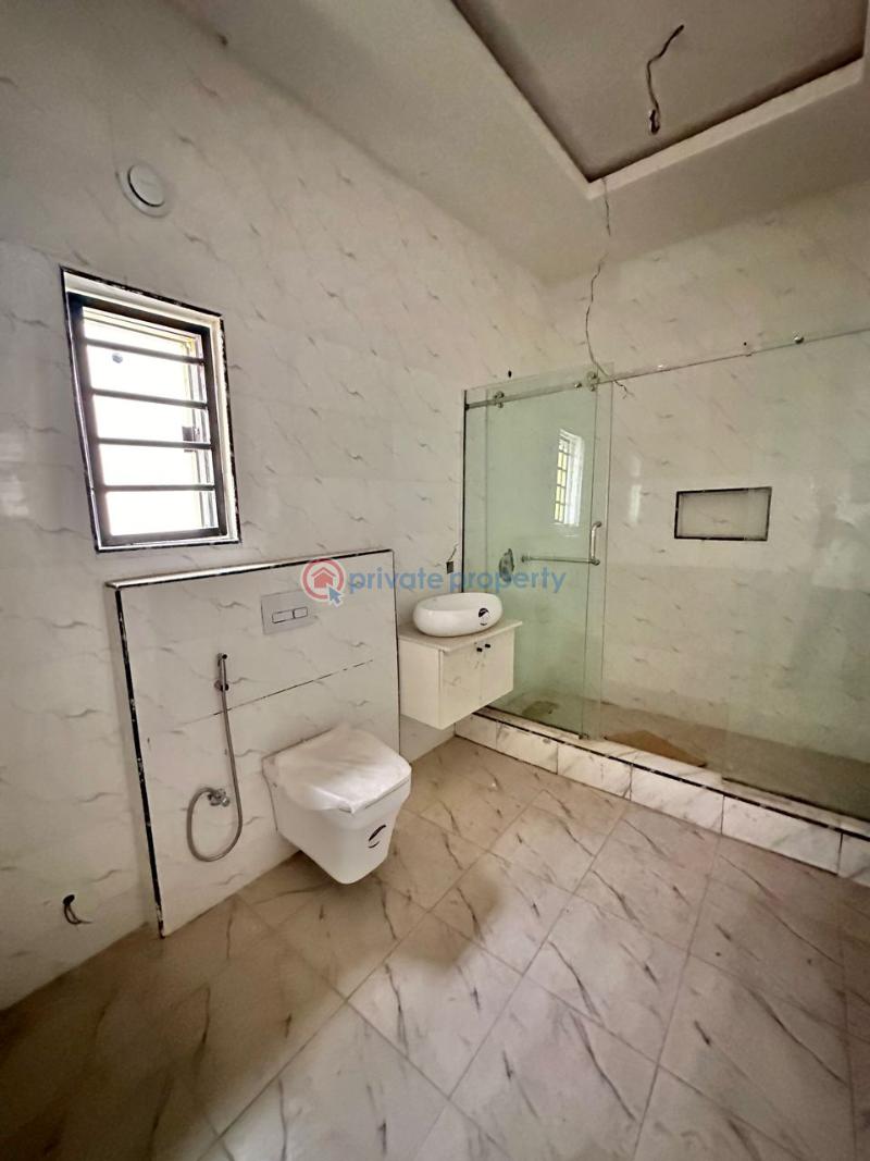 6 bedroom Detached Duplex For Sale Guzape Main Guzape Abuja Phase 1  - 4